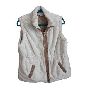 EUC - Cream Faux Fur Vest. Reversible Quilted Tan Inside. Size Women’s Large.